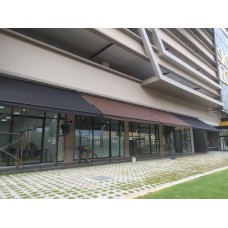 Retractable Awning - Kenwingston, Sky Lofts 3